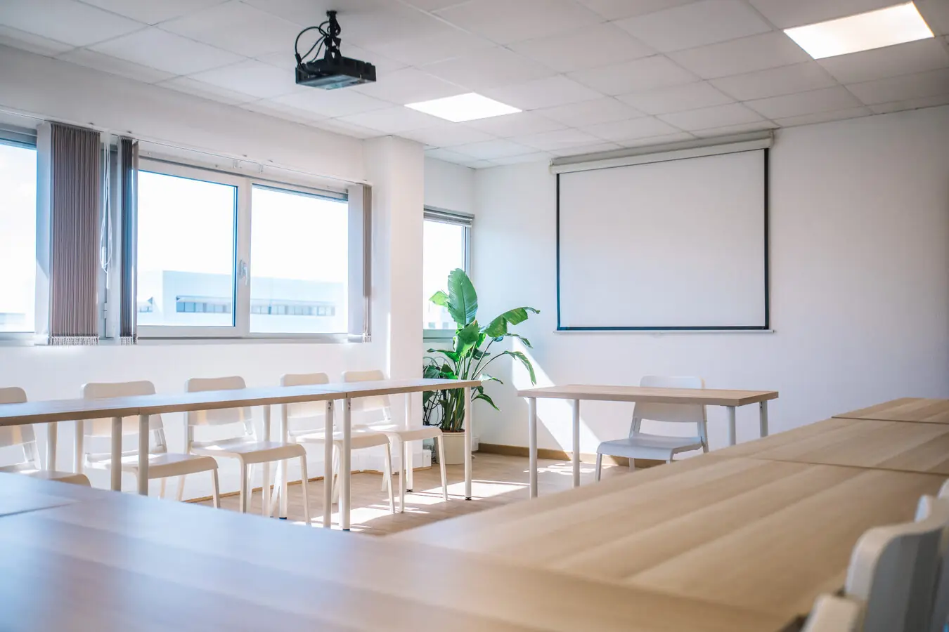 Salle Bureau ponctuel Espace Entreprise Garosud Montpellier